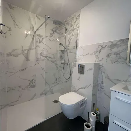 Apartman Neuf Avec Terrasse Sur Et Garage A - Fr-1-494-207 Royan