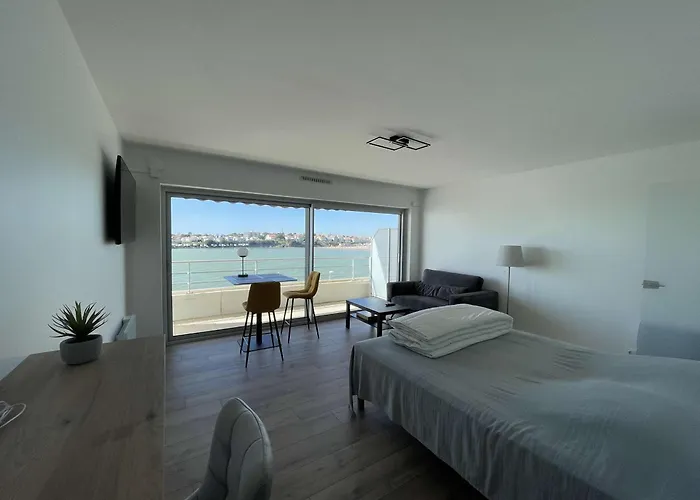 Neuf Avec Terrasse Sur Et Garage A - Fr-1-494-207